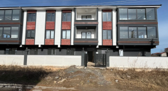 Havuz Cepheli, Denize 500 Metre Mesafede 1+1 Daire