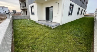 Müstakil Bahçe Kullanımlı, Oturuma Hazır Sıfır 2+1 Daire